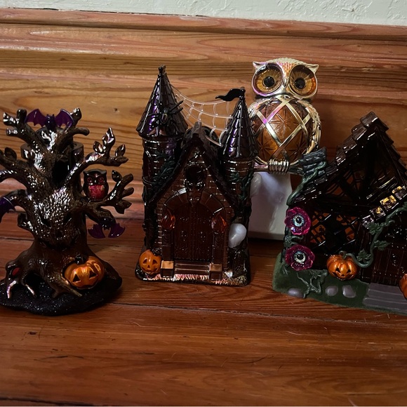Bath & Body Works Halloween Decor Set - Black, Orange, Purple - Picture 1 of 6
